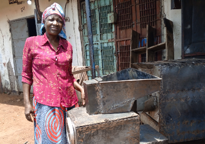 Help Johari reduce the burden of Family raising